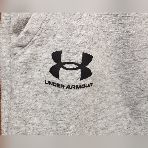 SOLD- Womens Under Armour Joggers - Picture 3 of 7